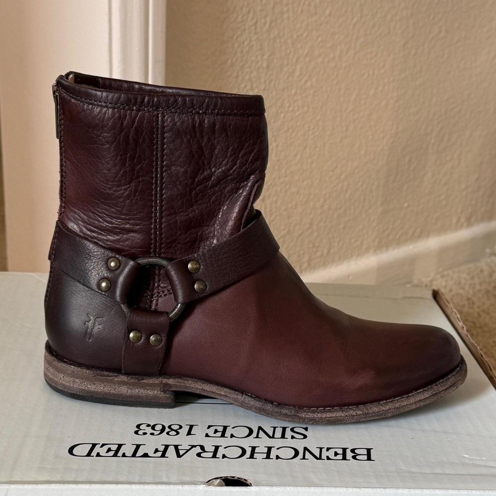 Women’s FRYE Phillip Harness Short Boots - Picture 4 of 9